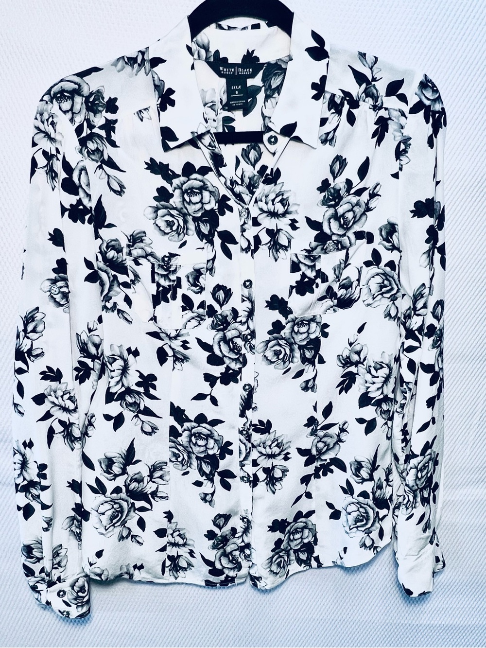 Silk White House Black Market Black & White Floral Button-Down Blouse